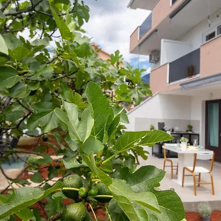 Oleander Apartmán *