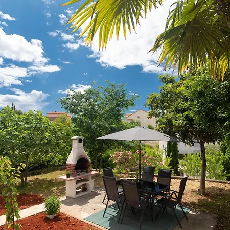 Oleander Lägenhet *